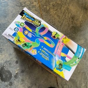 Twister Tracks City Vehicle Series Neon Glow